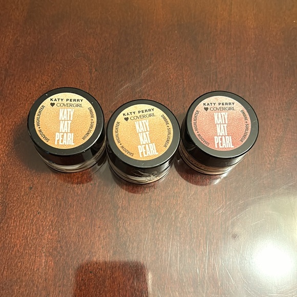 Covergirl Katy Kat Pearl Lot of 7 - Picture 2 of 8